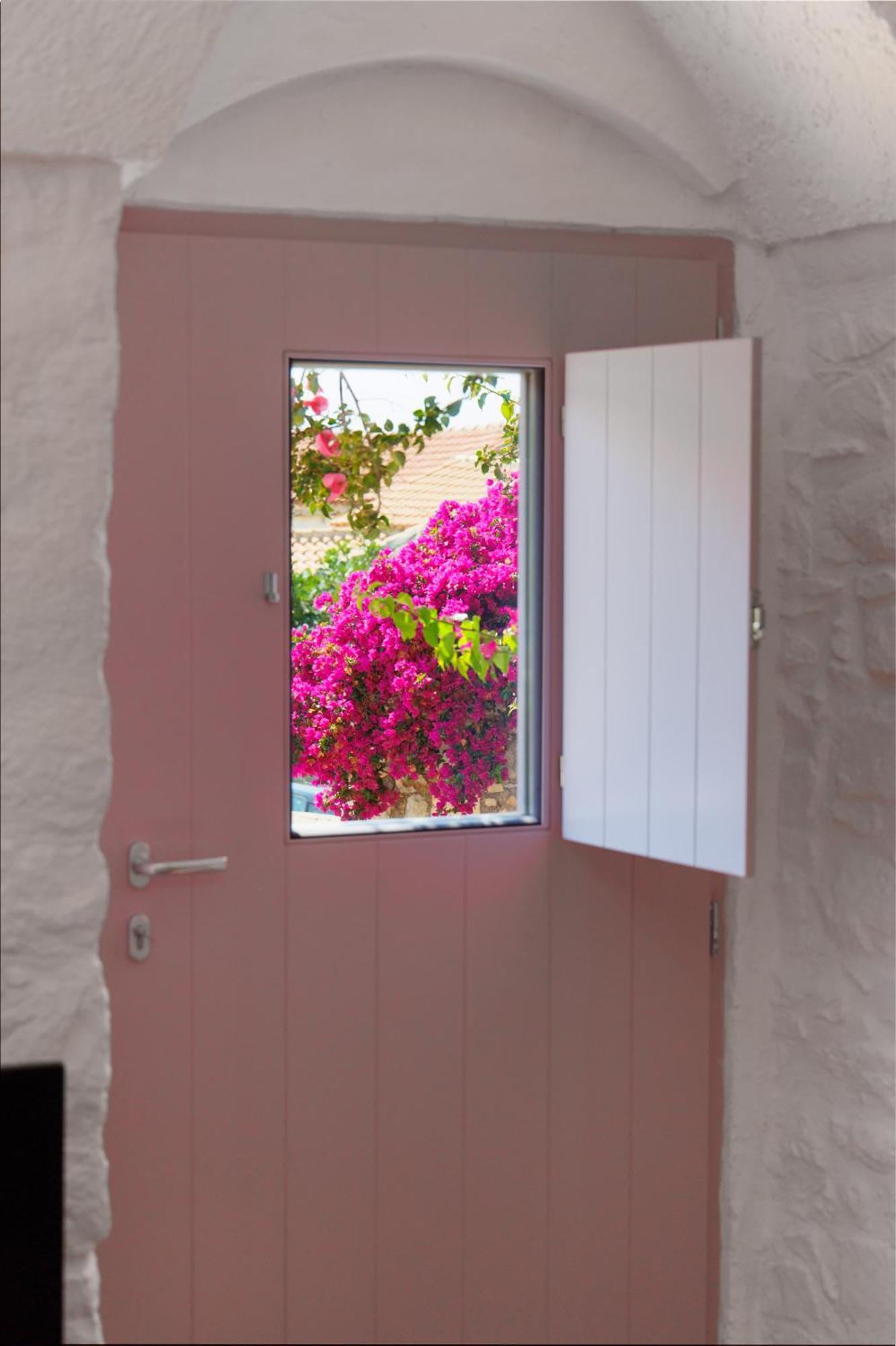 Iliana'S House - Spacious Cave House In The Center Of Areopolis Exterior photo
